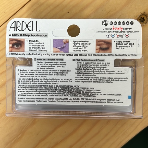 NWT Ardell Natural Lashes 161 Black - Picture 2 of 4